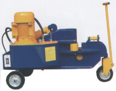 26 - 52 mm arası kesme kapasiteli demir çubuk kesme makinası.