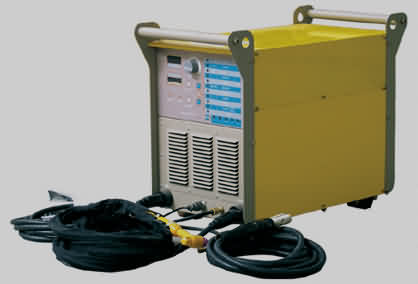 250 amper kapasiteli alternatif akımlı ve doğru akımlı sulu veya susuz TİG kaynak makinası.