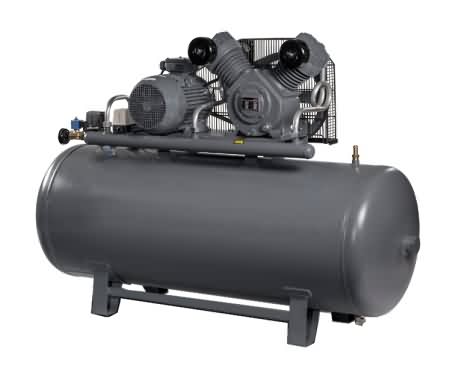 205 - 1.003 litre/dakika kapasiteli 8 bar çalışma basınçlı 100 - 500 litre depolu pistonlu hava kompresörü.