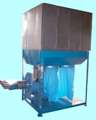 4.000 m3/saat emme kapasiteli ahşap malzeme işleyen makina tozları için toz toplama ünitesi.